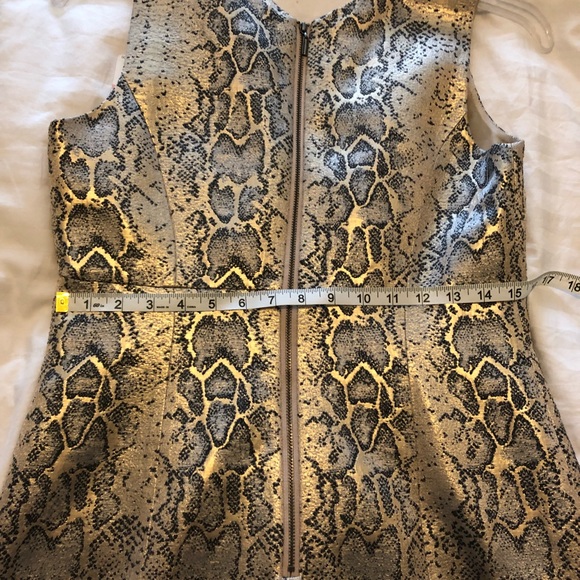 🔥Landry by Shelli Segall Snakeskin Print Dress🔥 - Picture 6 of 8